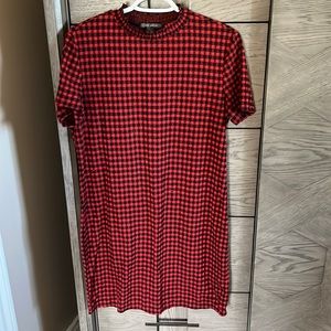 suzy shier size m red and black